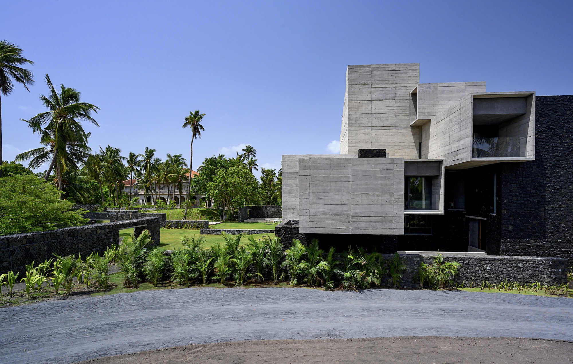 通向海景房的 150 级台阶丨印度丨Matharoo Associates-32