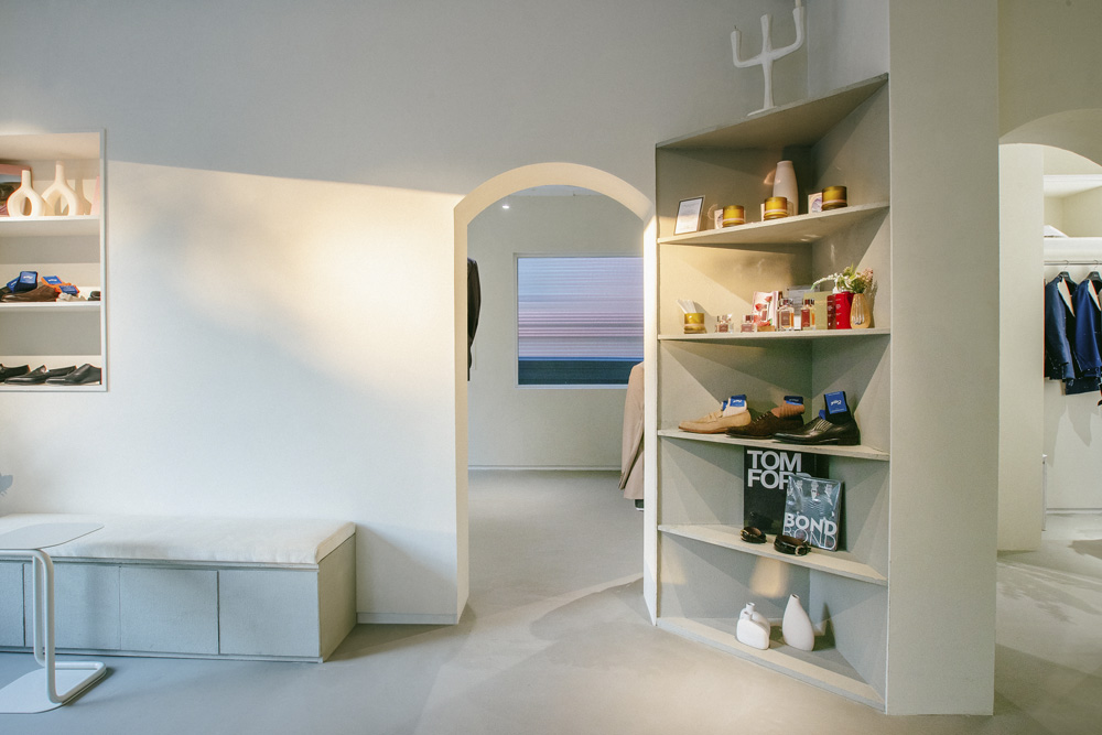 首尔白色与原木高级男装店 尽显简约魅力-5