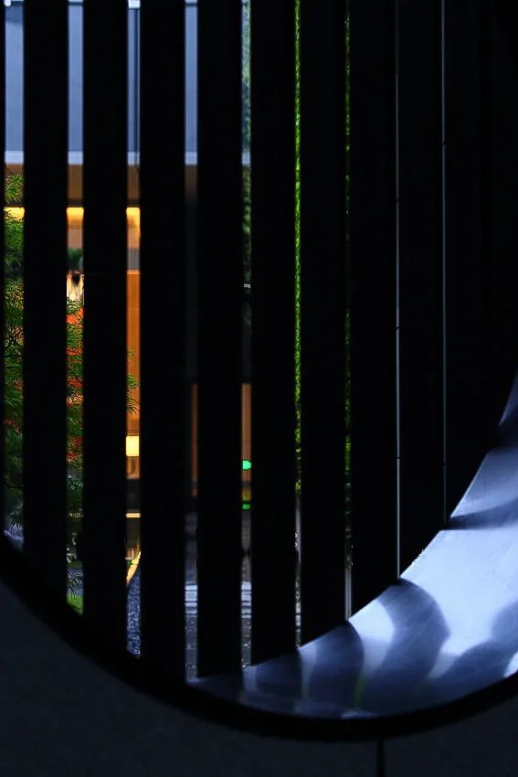 南京长江之舟华邑酒店中庭 | 融山水之景,显古典园林之美-25