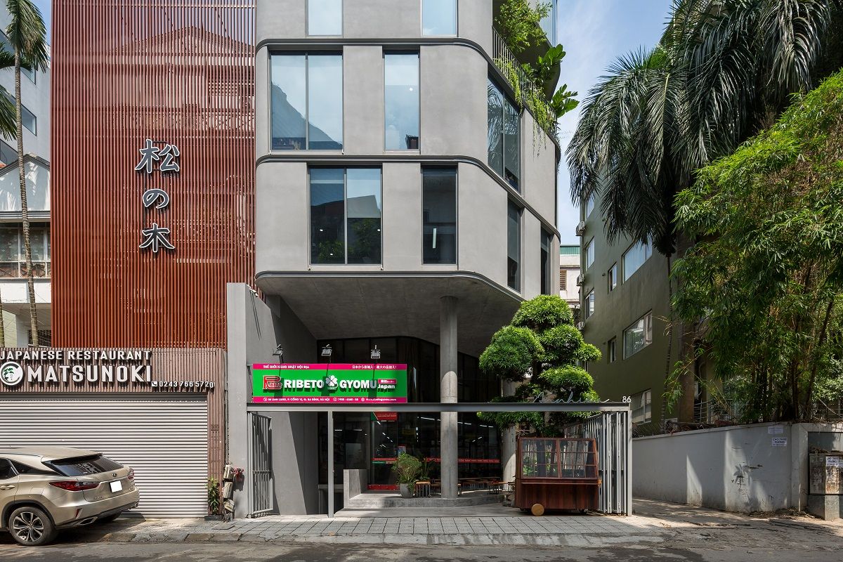 简约宁静的都市绿洲 | AHL Architects 打造 LLO 办公楼-9