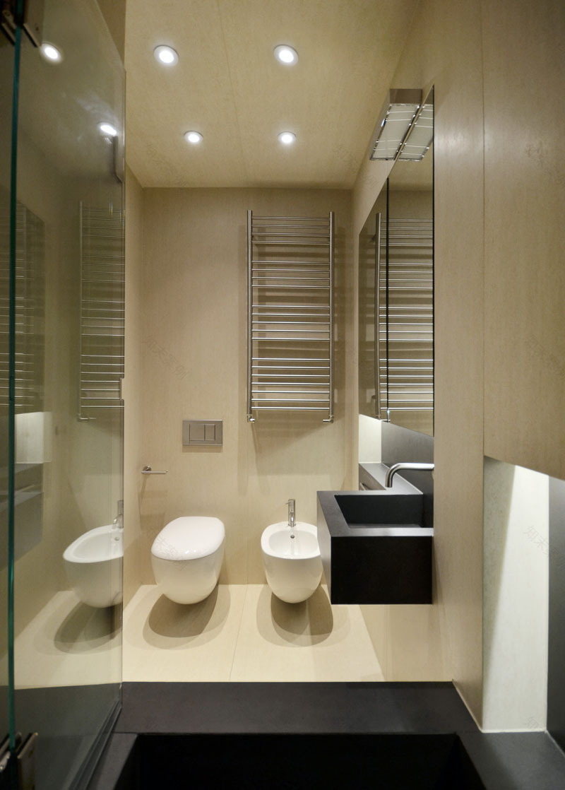 带厨房与卧室创新玻璃窗的小公寓丨英国伦敦-16