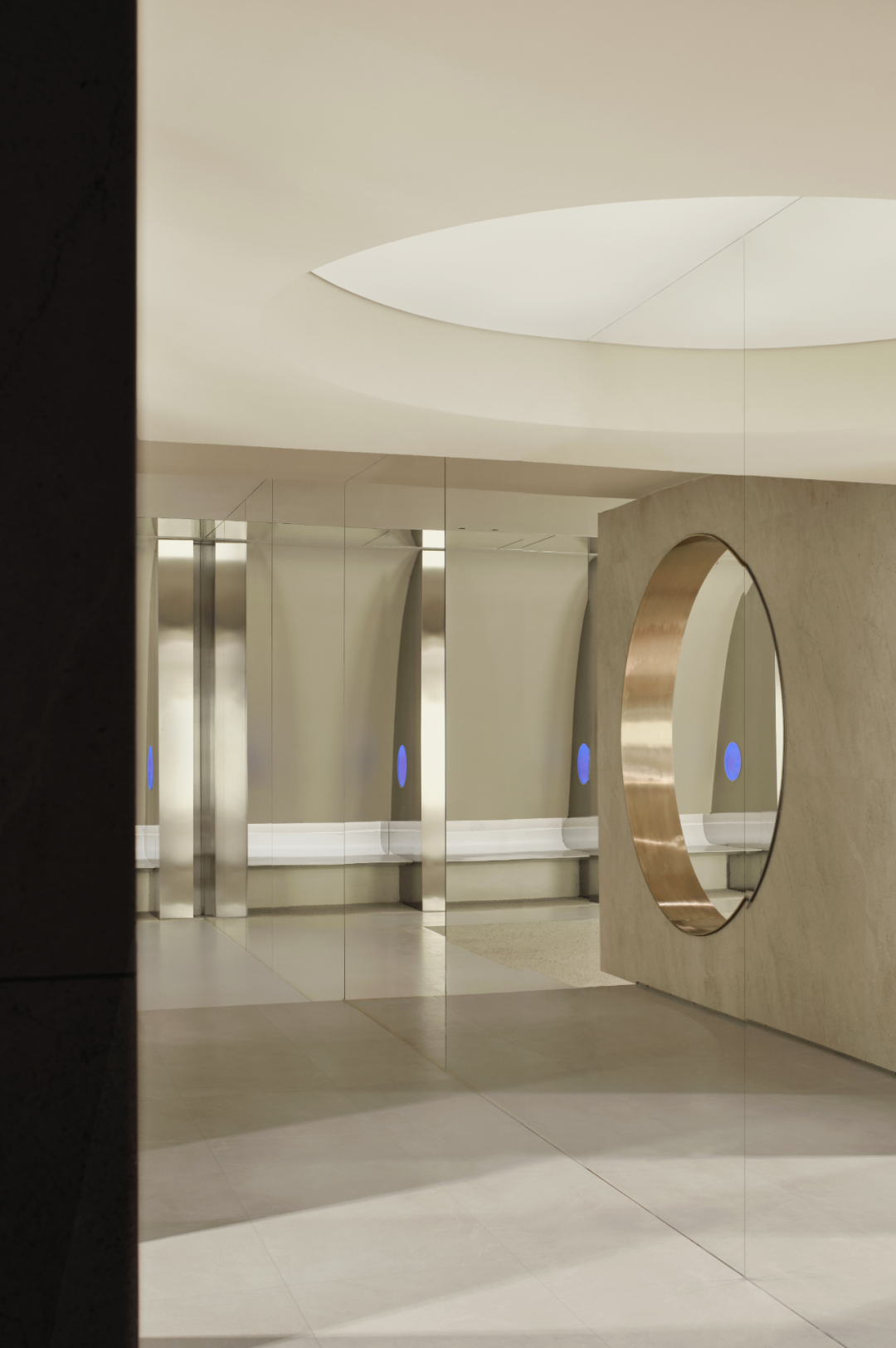 镜面延伸视觉的室内外结合展厅设计丨中国临沂丨尔我空间设计研究室-11