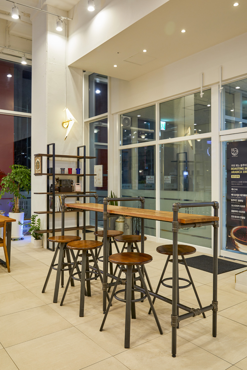 现代时尚的 Bluiverd 多层次贝壳蛋糕咖啡厅设计-20