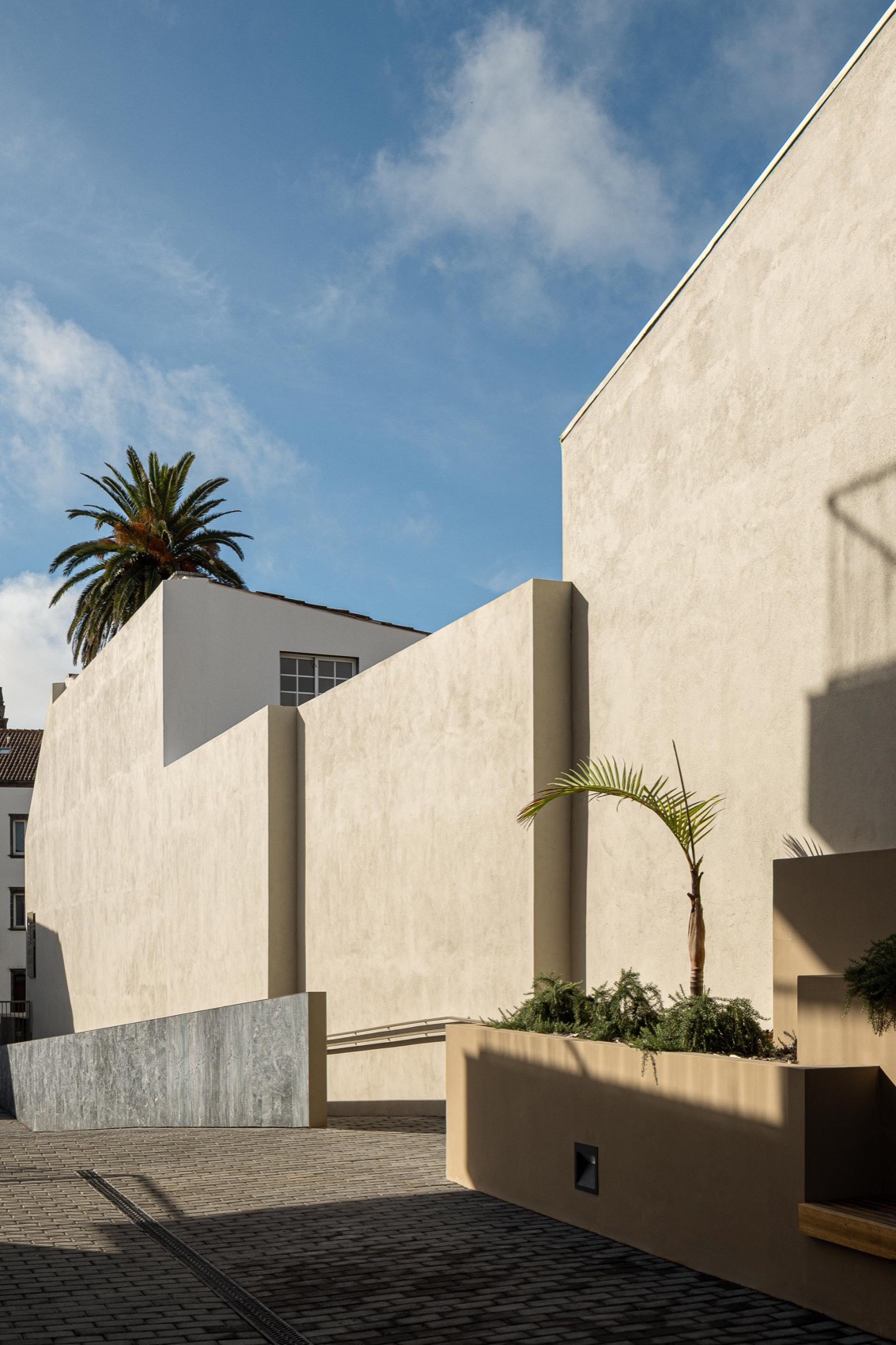 ERNESTO DO CANTO住宅区丨葡萄牙蓬塔德尔加达丨BOX arquitectos-162