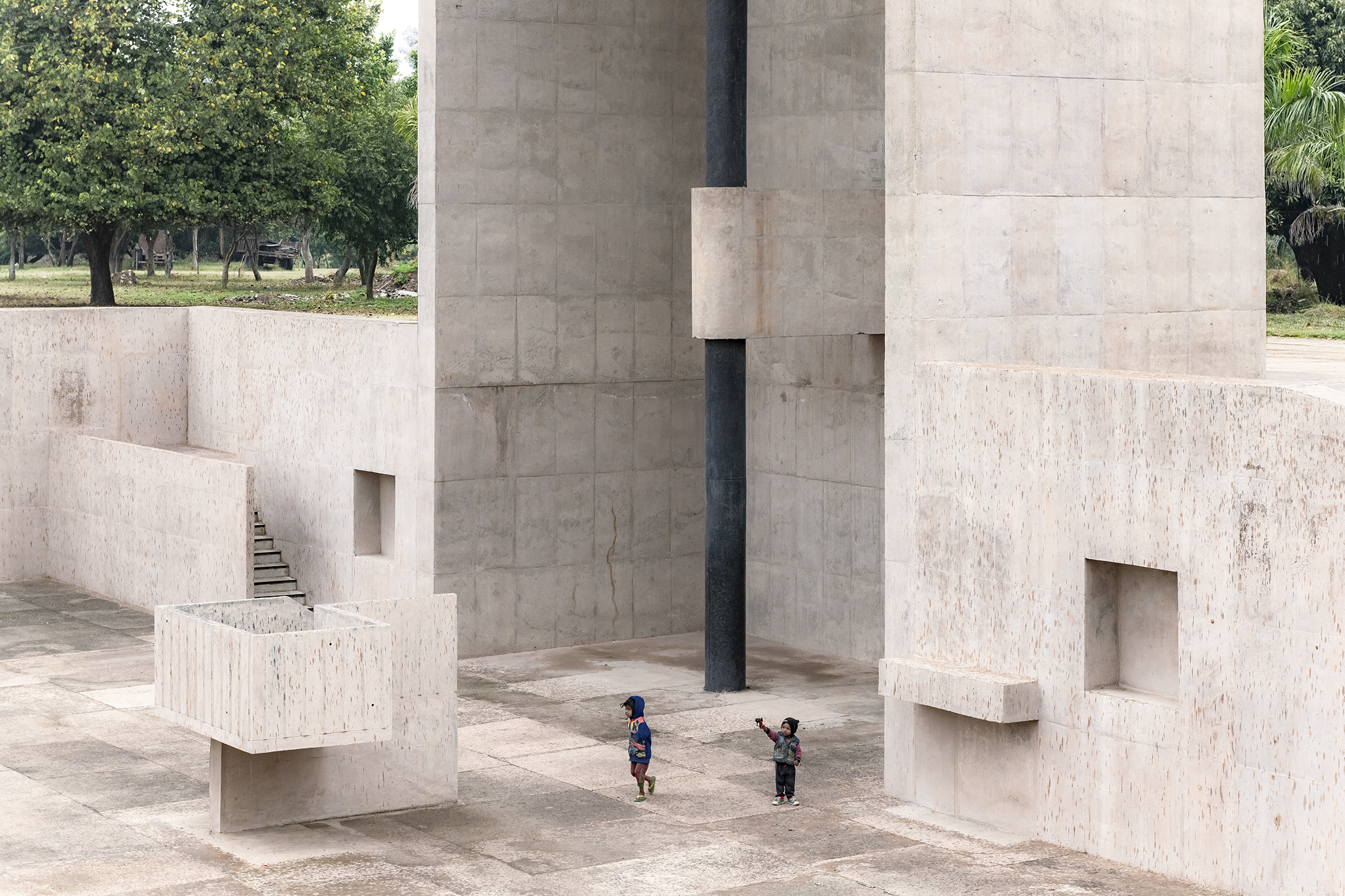 “张开的手”纪念碑丨印度昌迪加尔丨勒·柯布西耶-13