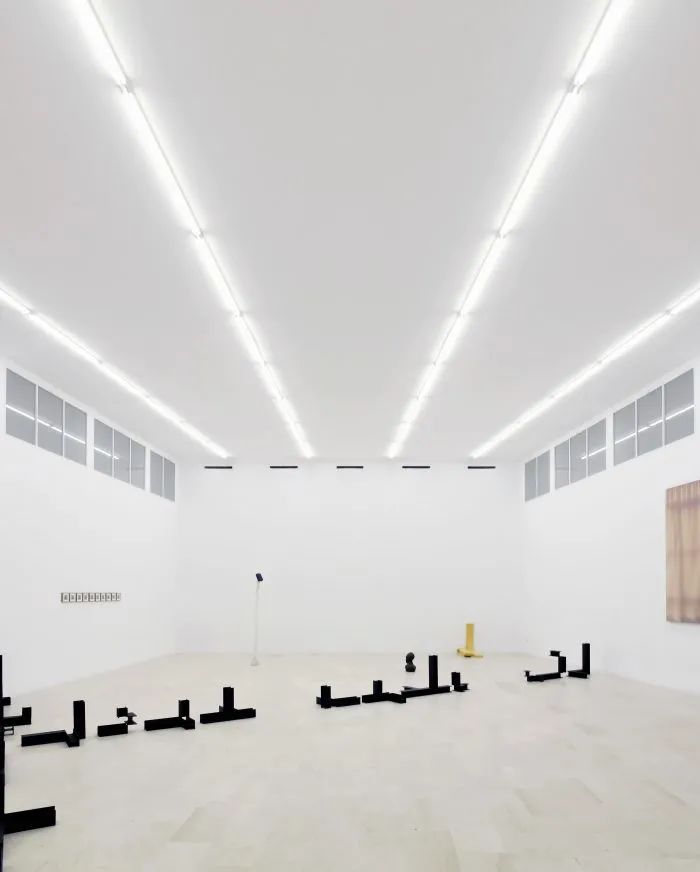 意大利博洛尼亚 P420 画廊——中性照明与模块化设计完美融合-9