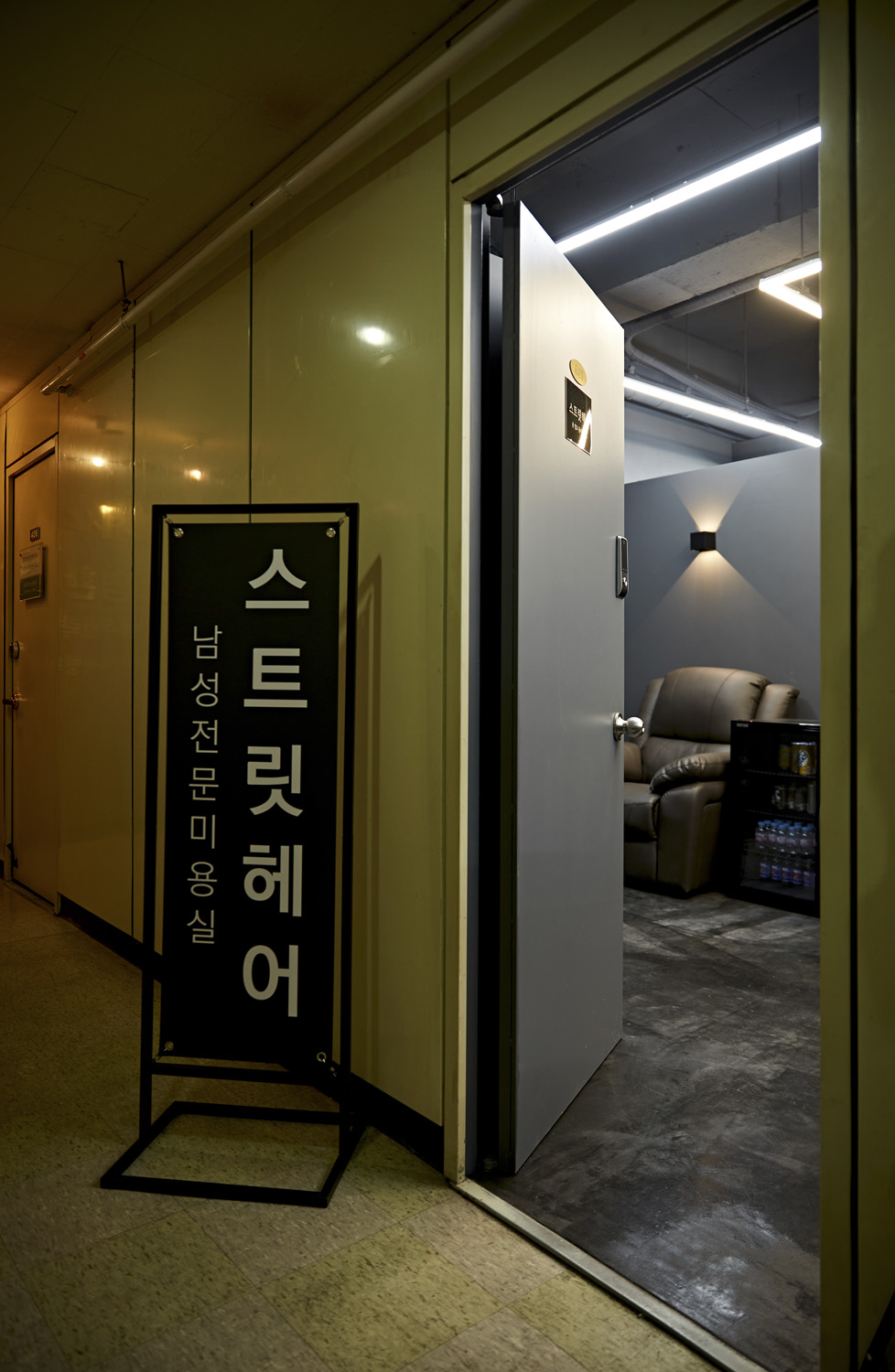 韩国 23 平美容店极简设计惊艳亮相-19