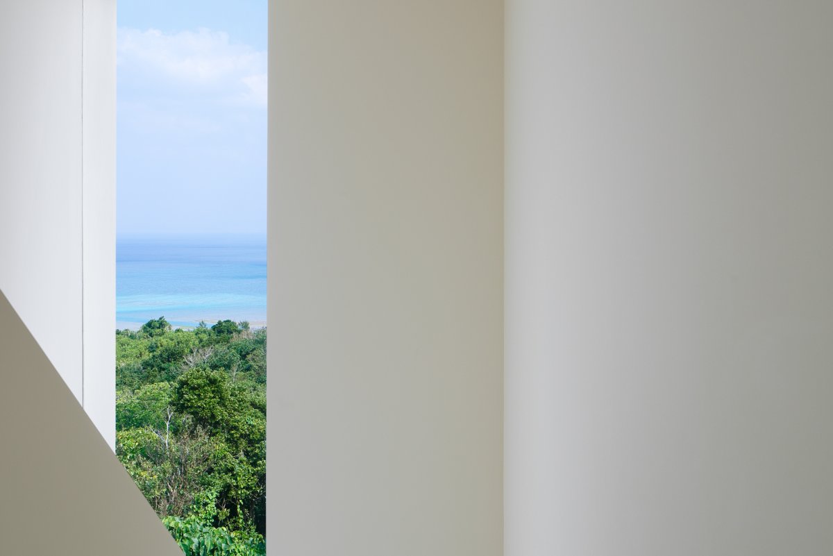 冲绳 Okinawa House | 悬崖之上的垂直扩张-12