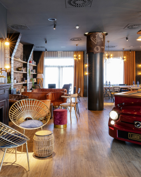 Bar "Clandestino" de Novotel Cornellá