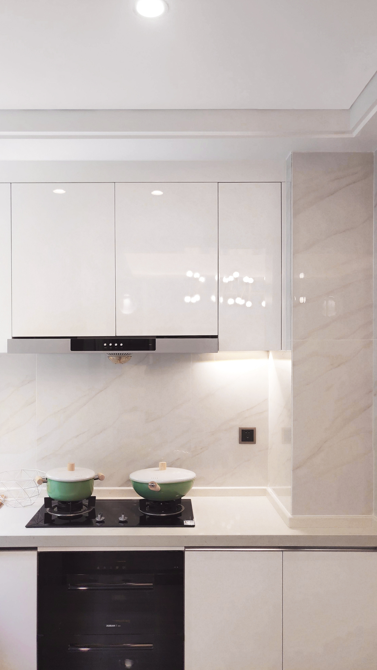 一个集装箱改造的模块化样板间-18