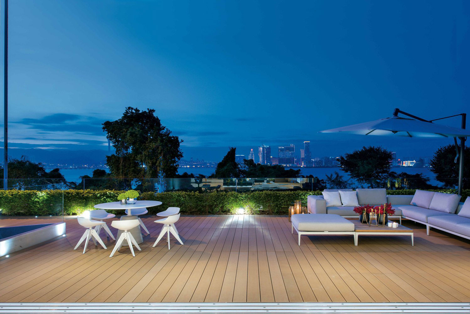 Spectacular Transformation of a House Into an Elegant and Functional Place-30