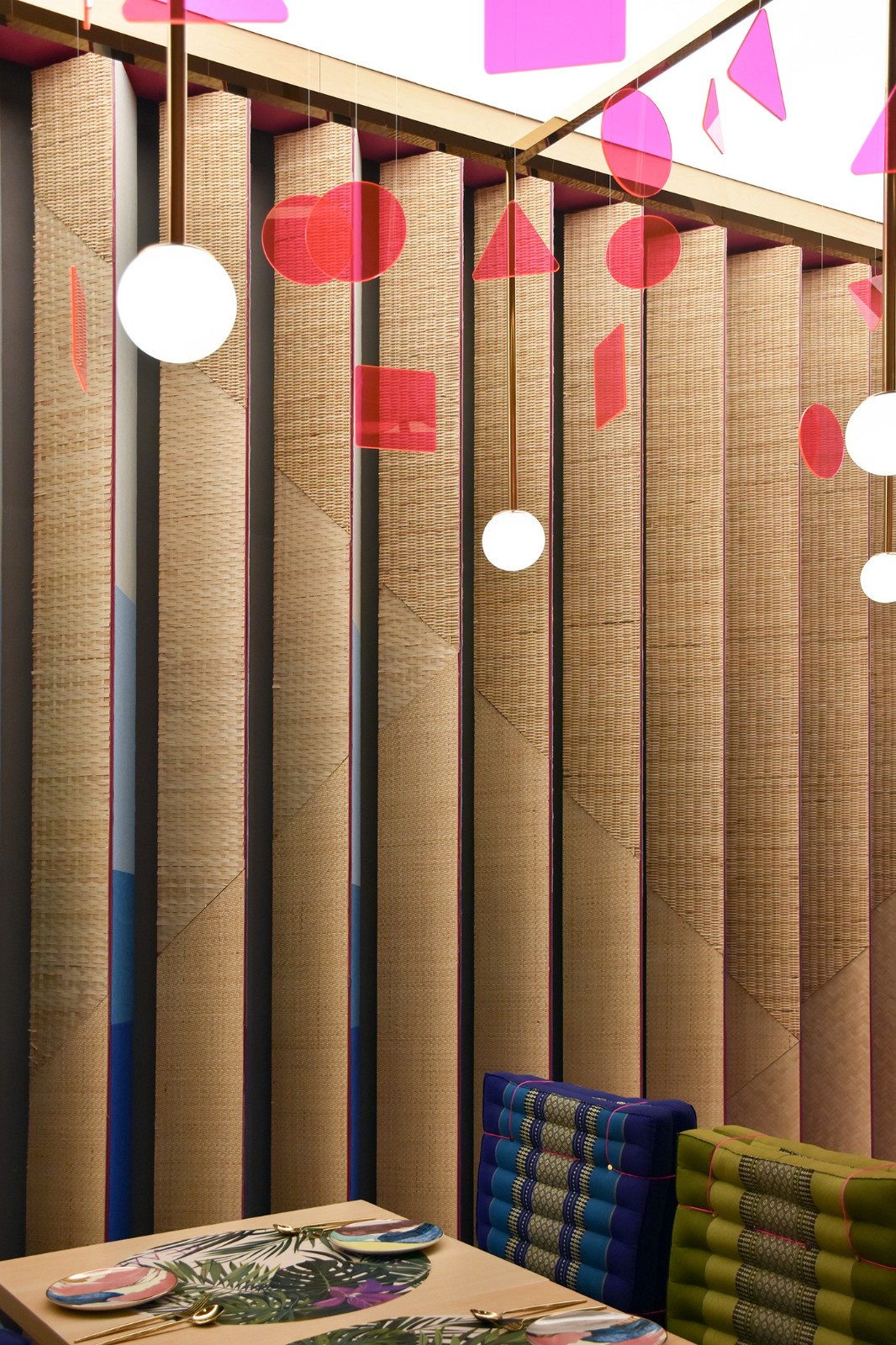 俏皮年轻的氛围，北京KEAAMI泰式餐厅  头条计画-8