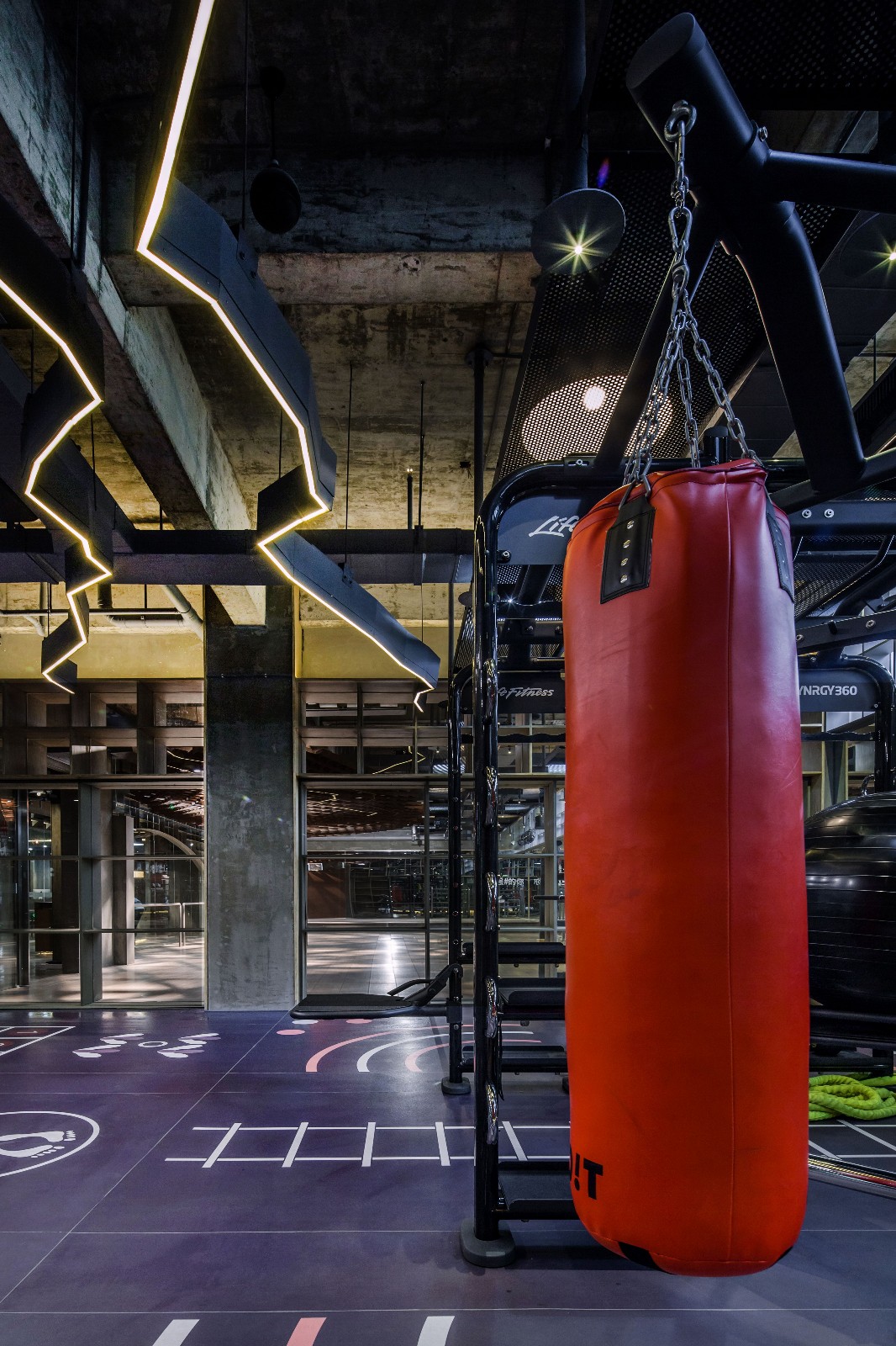 暗黑工业风健身馆丨中国南宁-10