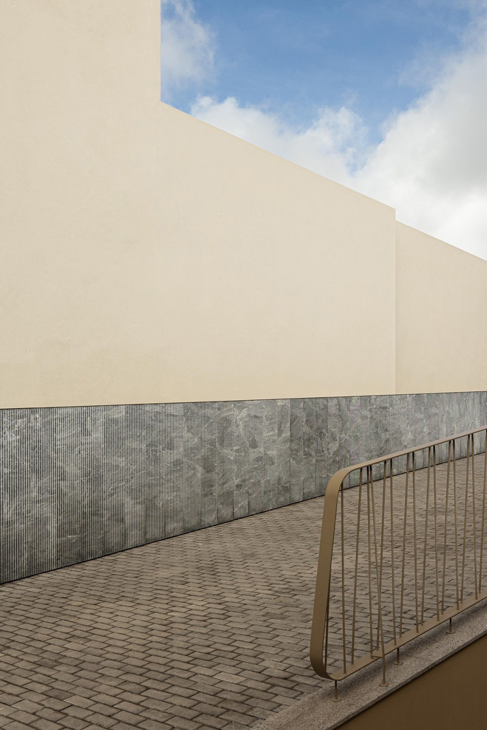 ERNESTO DO CANTO住宅区丨葡萄牙蓬塔德尔加达丨BOX arquitectos-222