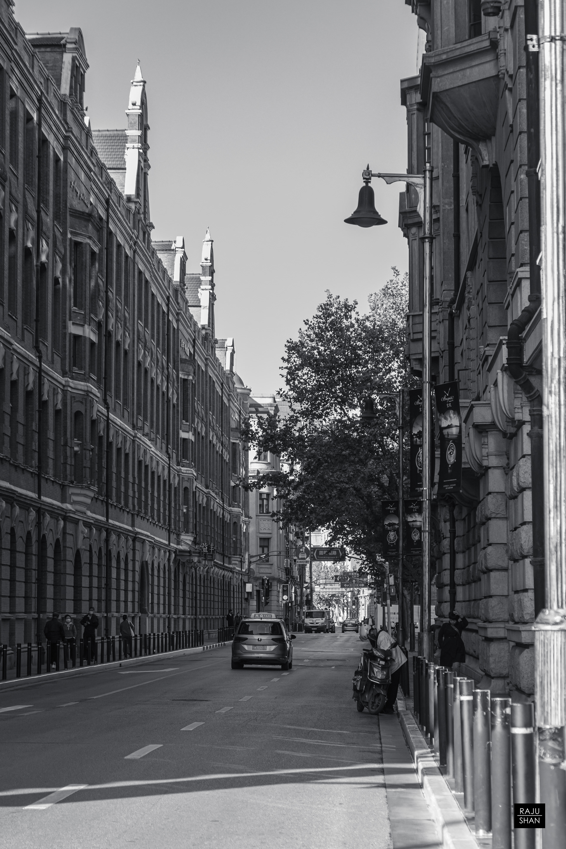 Beijing East Road & Sichuan Road -SHANGHAI-8