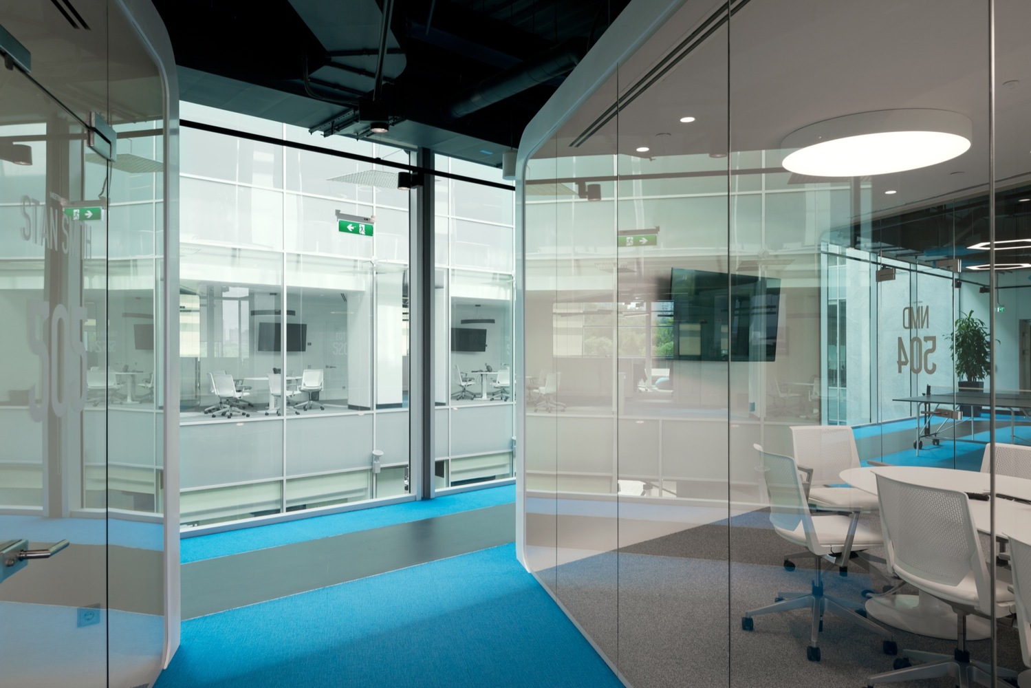 阿迪达斯体育之家-69