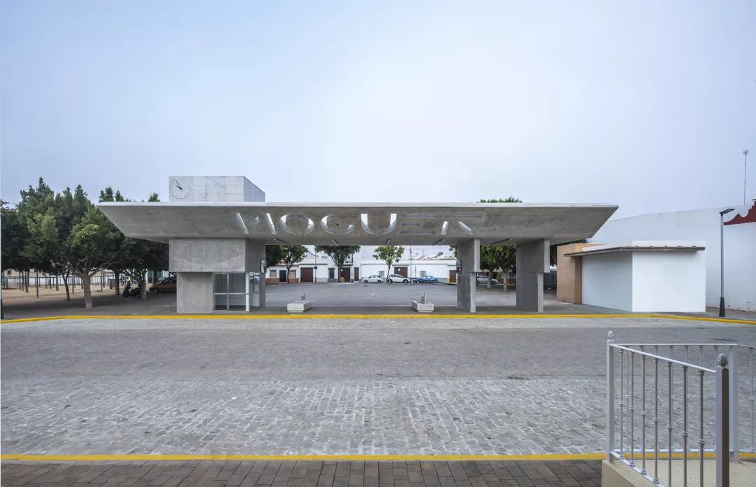 Moguer Gate公交站台-5