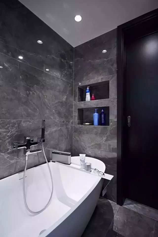 140㎡开放式空间，衣帽间、储物间一应俱全，逆天设计让家翻倍-229