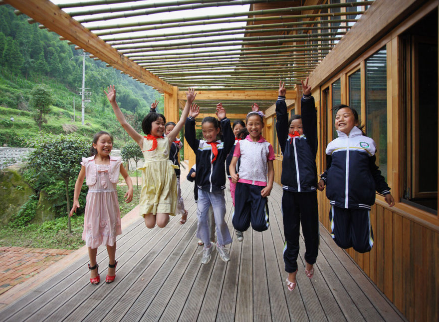 毕马威中国税务技术与创新中心社区中心
说明:KPMG是毕马威(全球专业服务公司)的英文缩写,CCTF一般指毕马威中国税务技术与创新中心(China Customs and Taxation Facilitation) 最终翻译结合Community Centre表述为毕马威中国税务技术与创新中心社区中心 丨中国四川丨The Oval Partnership,Integer China-14