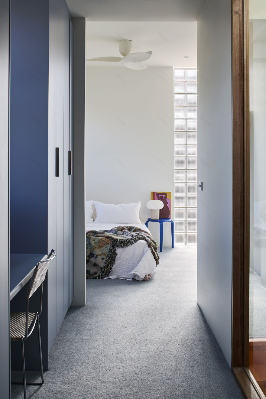 一个聚会的场所(这里House结合语境意译为场所更合适,如果直译为房子也可以,即一个聚会的房子 ) 丨澳大利亚墨尔本丨Sibling Architecture-26