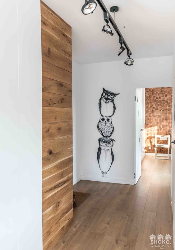 波兰全景窗公寓 | 明亮色彩与趣味空间-27