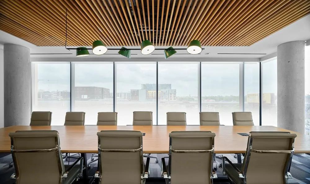 Waterloo Central · 极简精致工业风工作空间丨美国丨Runa Workshop-29