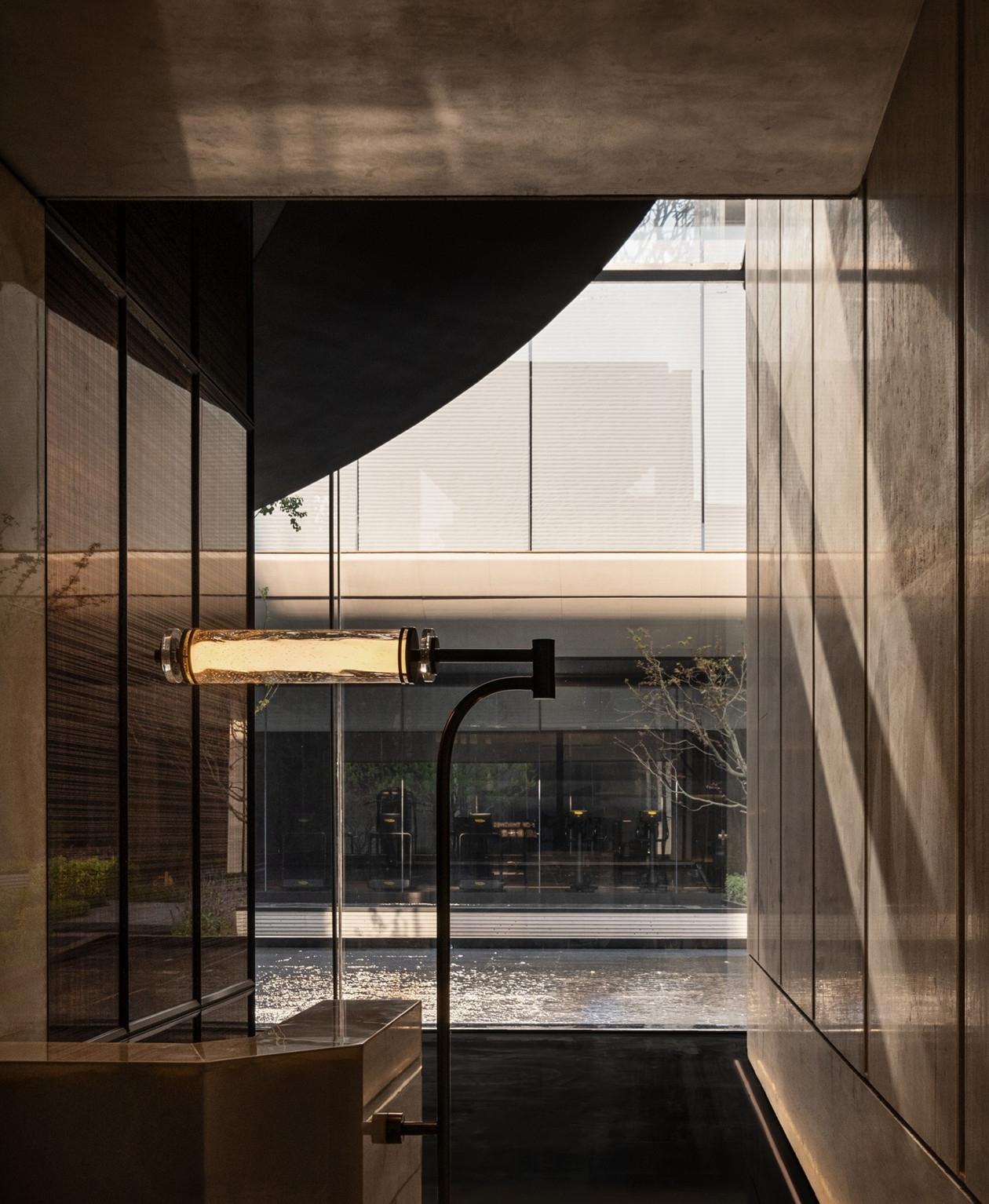 研质共设 · 重庆龙湖御湖境丨中国重庆丨室内设计为研质共设,建筑设计为ZEN正象设计,景观设计为UMS里表都会-23