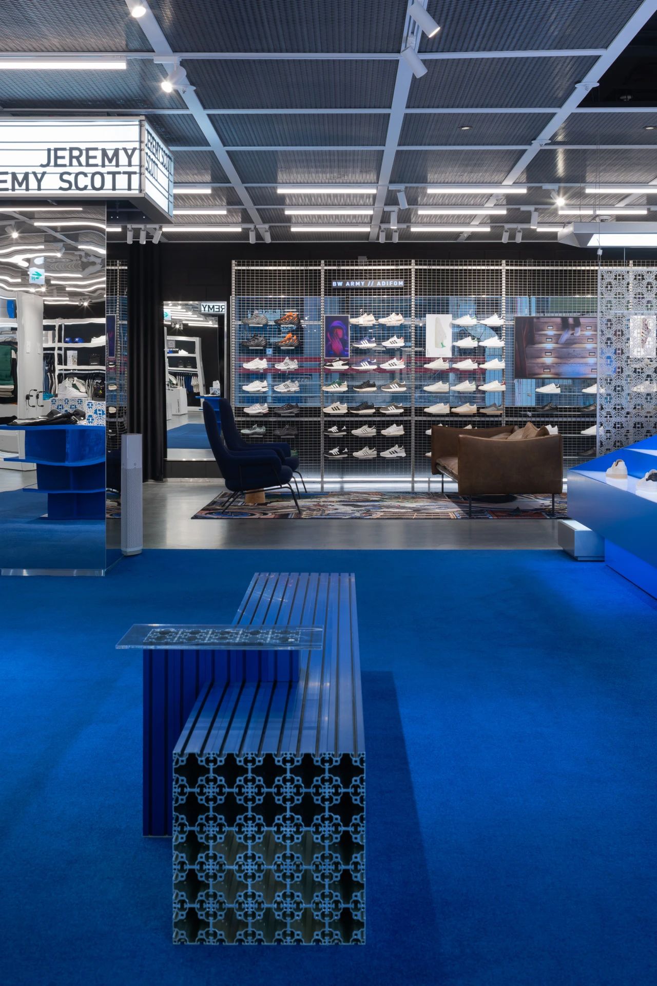 adidas 首家亚洲旗舰店丨韩国首尔丨万社设计-99