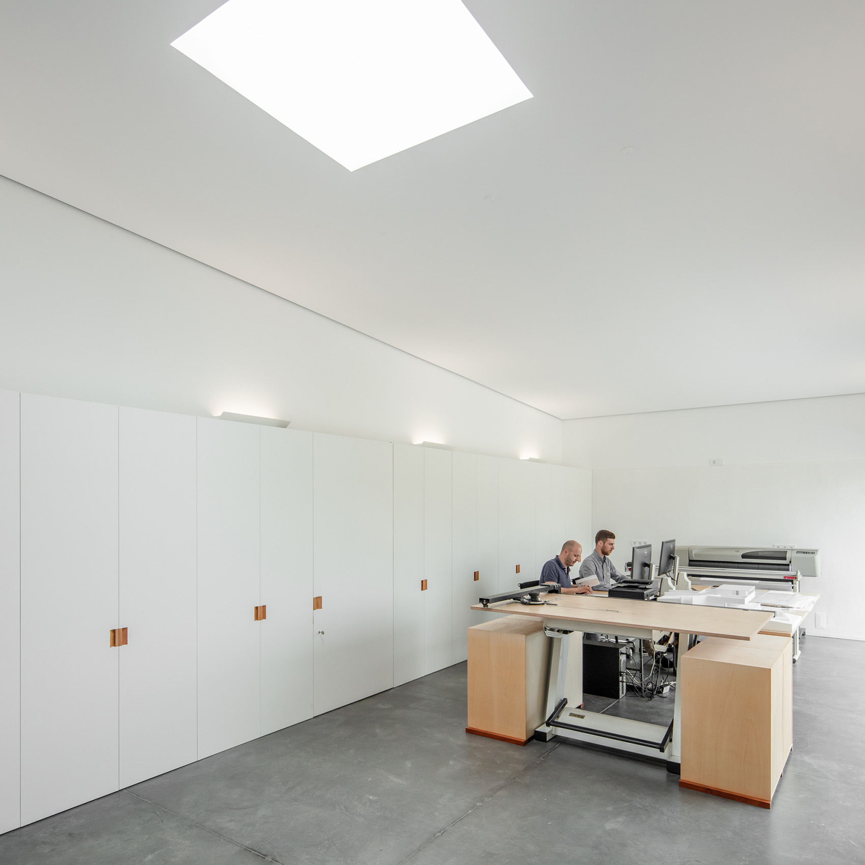 田野间的办公楼，葡萄牙 / Nelson Resende Arquitecto-32