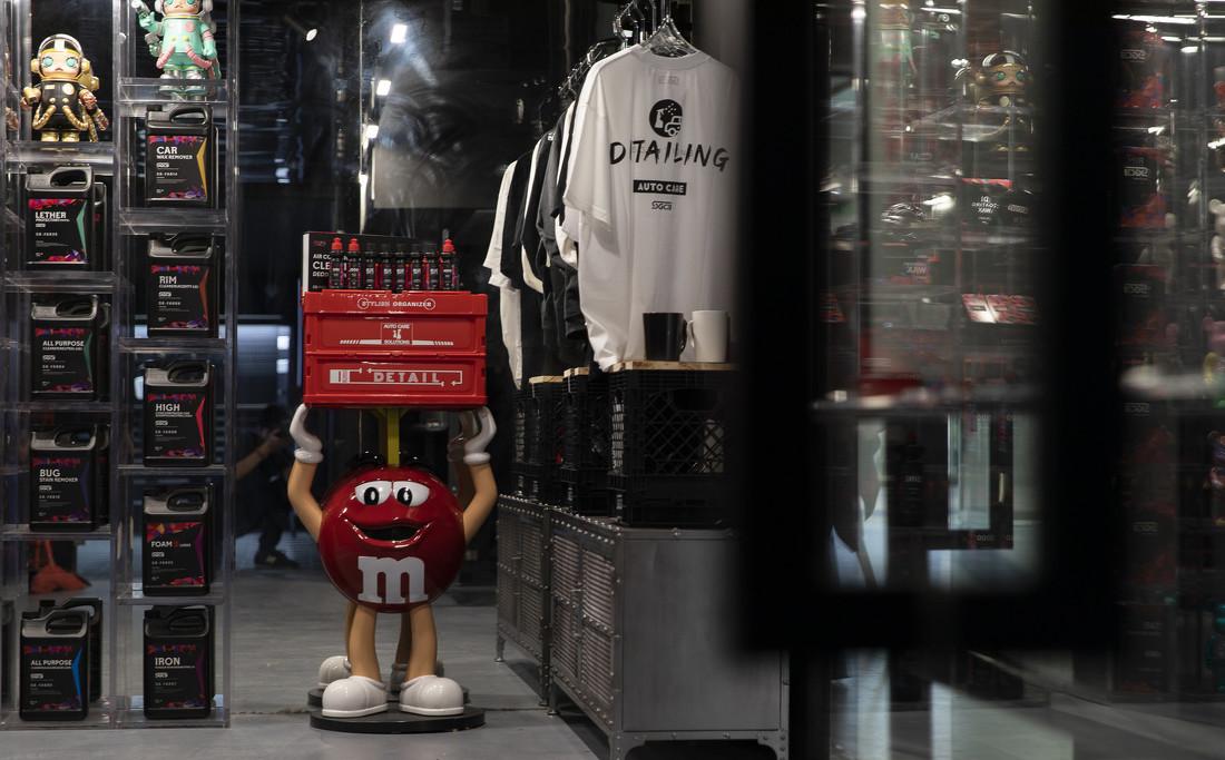 现代工业风店铺设计-18