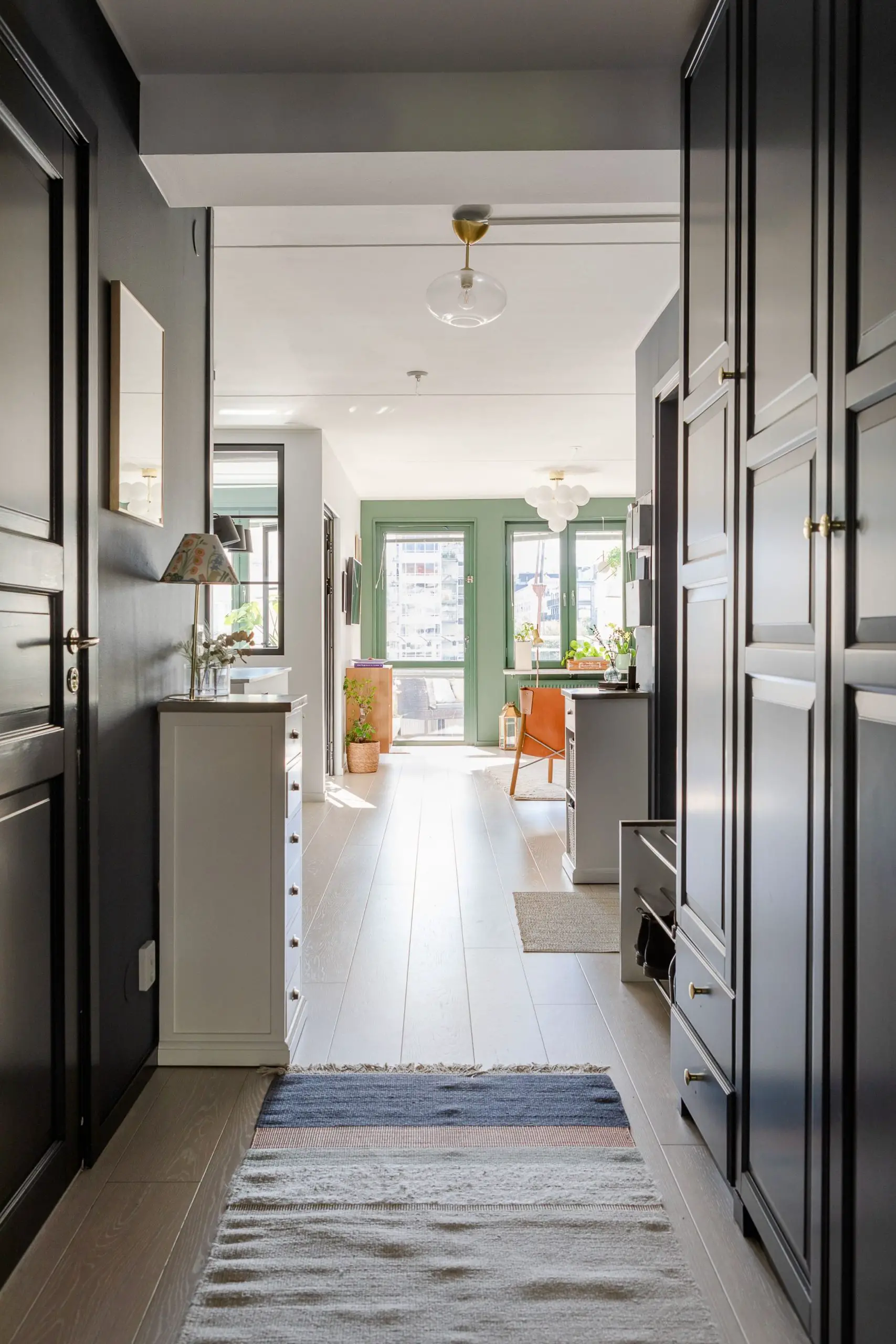 瑞典斯德哥尔摩明亮舒适两居室公寓设计-17