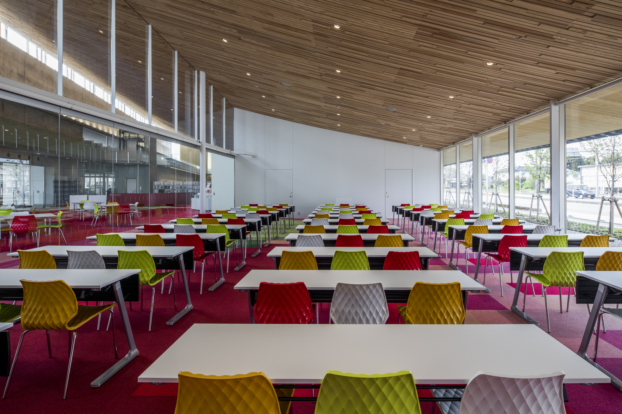 砺波市立图书馆丨日本富山丨MIKAMI Architects-40