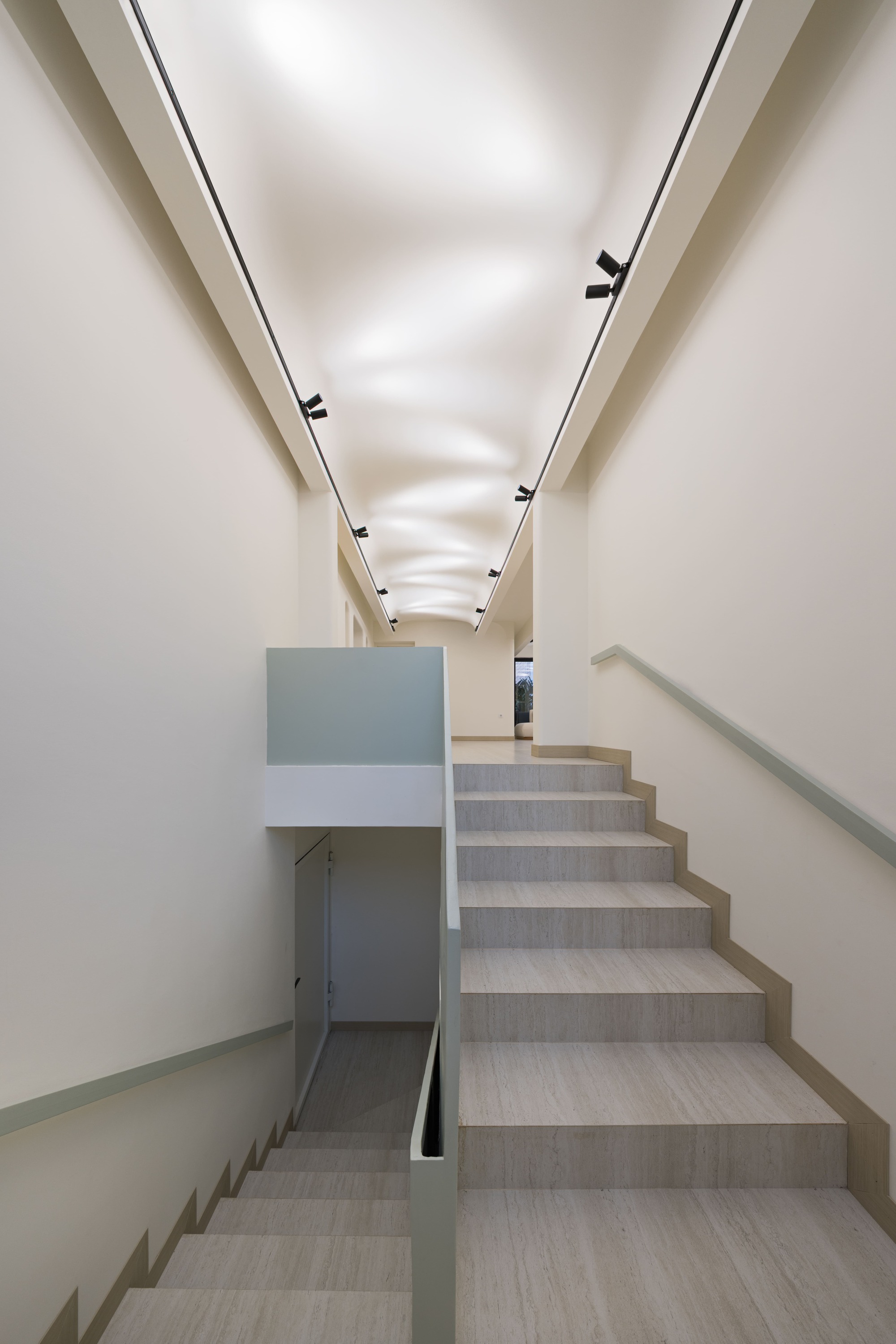 纳法斯·诺(新呼吸)诊所丨伊朗丨Event office-13