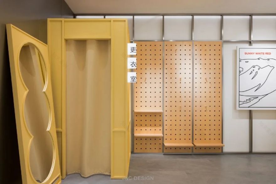 SUNNY WHITE RED 店铺设计丨中国济南丨及上室内设计事务所-37