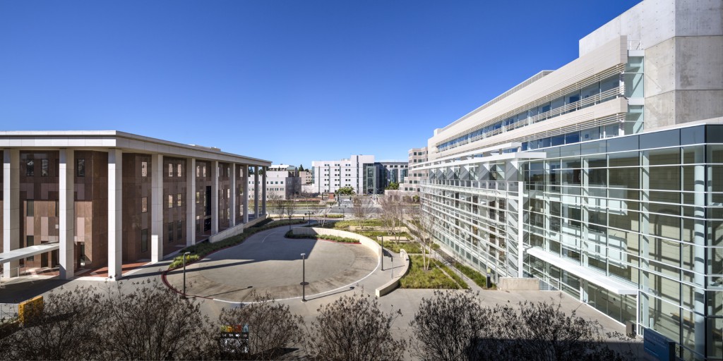 Edie and Lew Wasserman Building, University of California  Richard Meier-9
