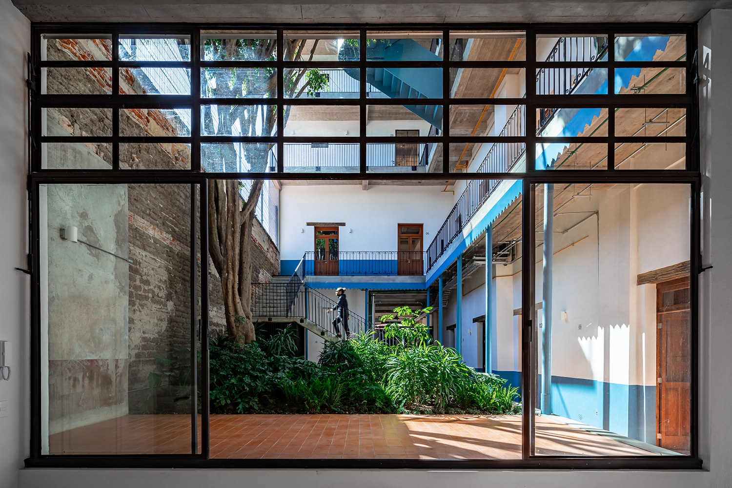 墨西哥城市中心历史建筑改造公寓丨墨西哥墨西哥城丨PRODUCTORA-18