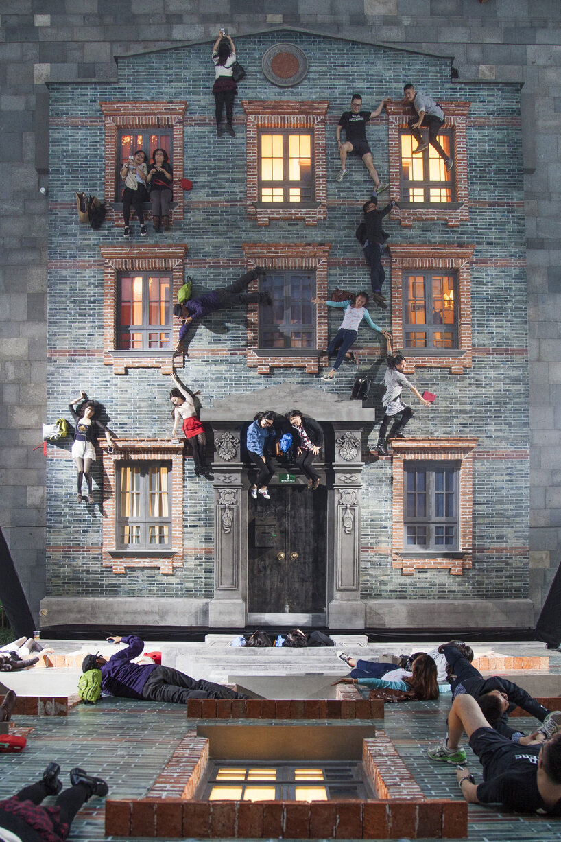 幻境大师 | Leandro Erlich 的“门槛之上”展览-4