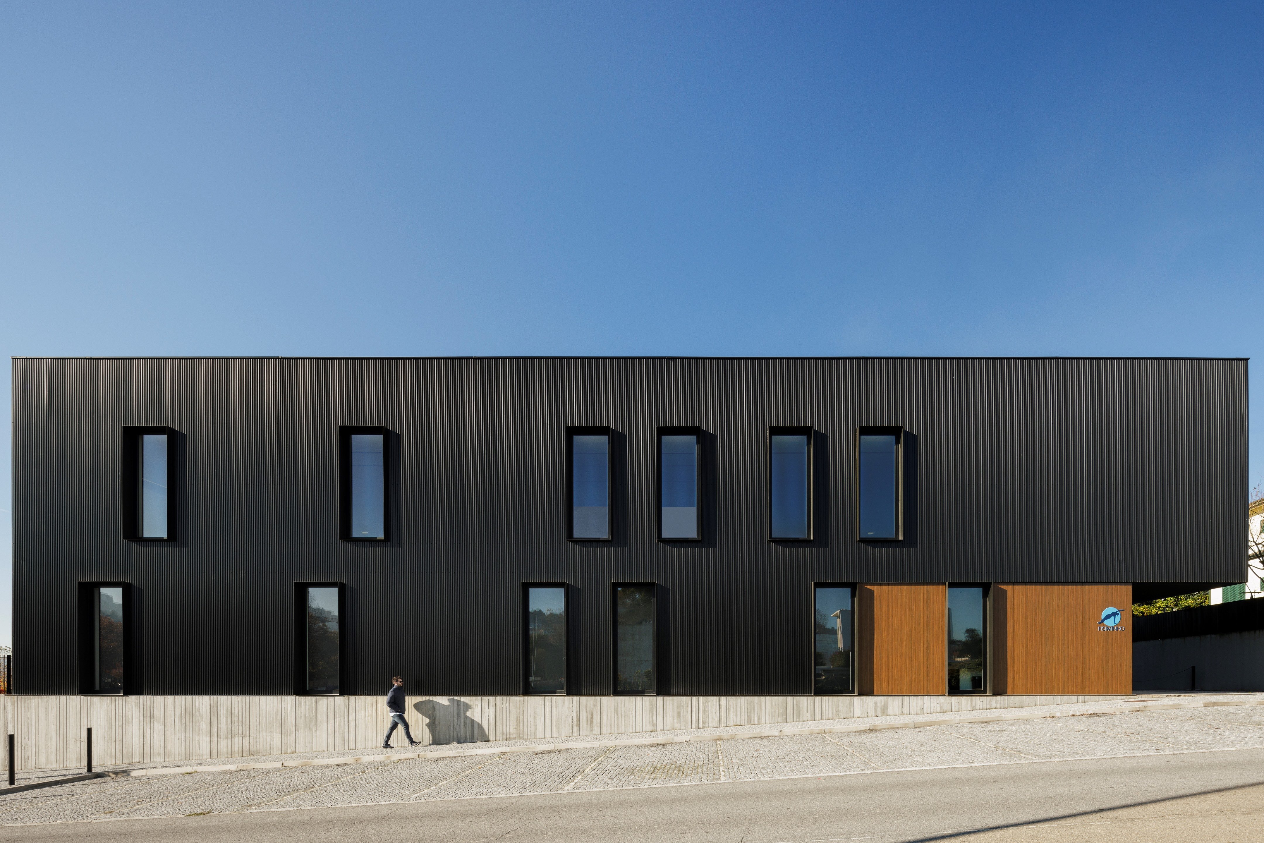 费西米尼奥物理治疗诊所丨葡萄牙丨L2C Arquitectura-3