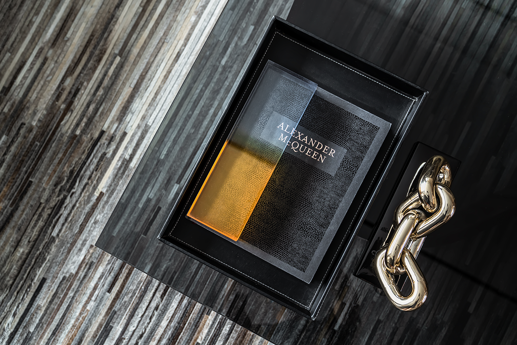 金泰中央公园上叠样板间 | 231㎡气质高级黑,简约时尚、格调十足!-0