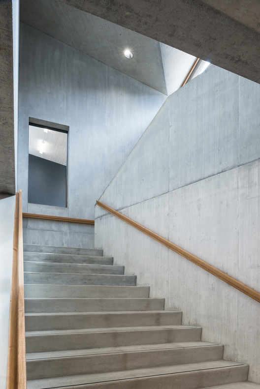 School in Port  Skop-14