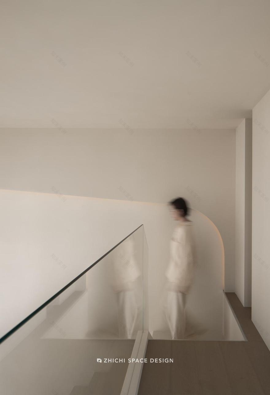 武汉咫尺设计︱藏于繁华都市中的白色极简盒子-49