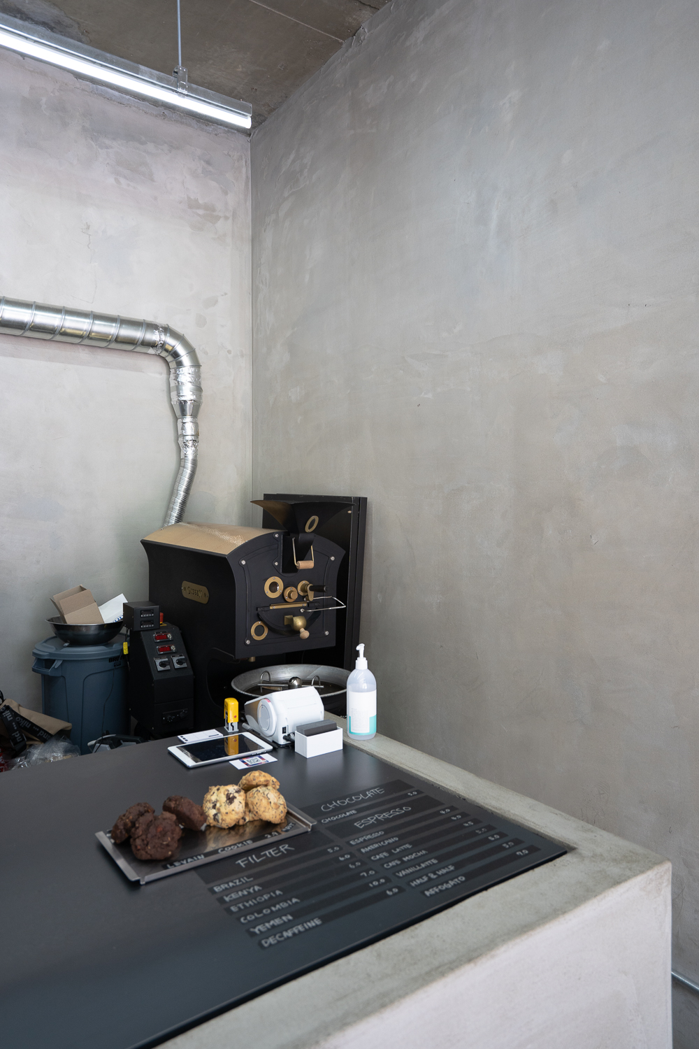 10 坪咖啡厅的现代简约设计-12