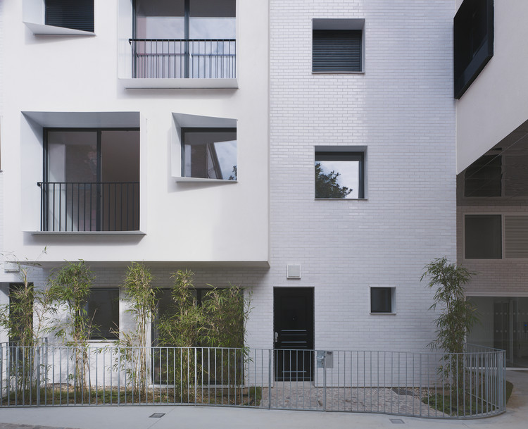 巴黎贝尔维尔区 33 套新旧住房的统一设计-11