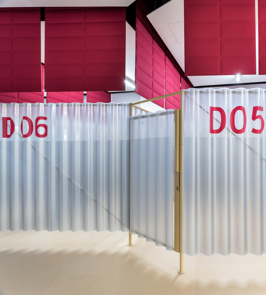 CEU San Pablo 大学多学科诊所 · 有机曲线与功能布局的融合-33