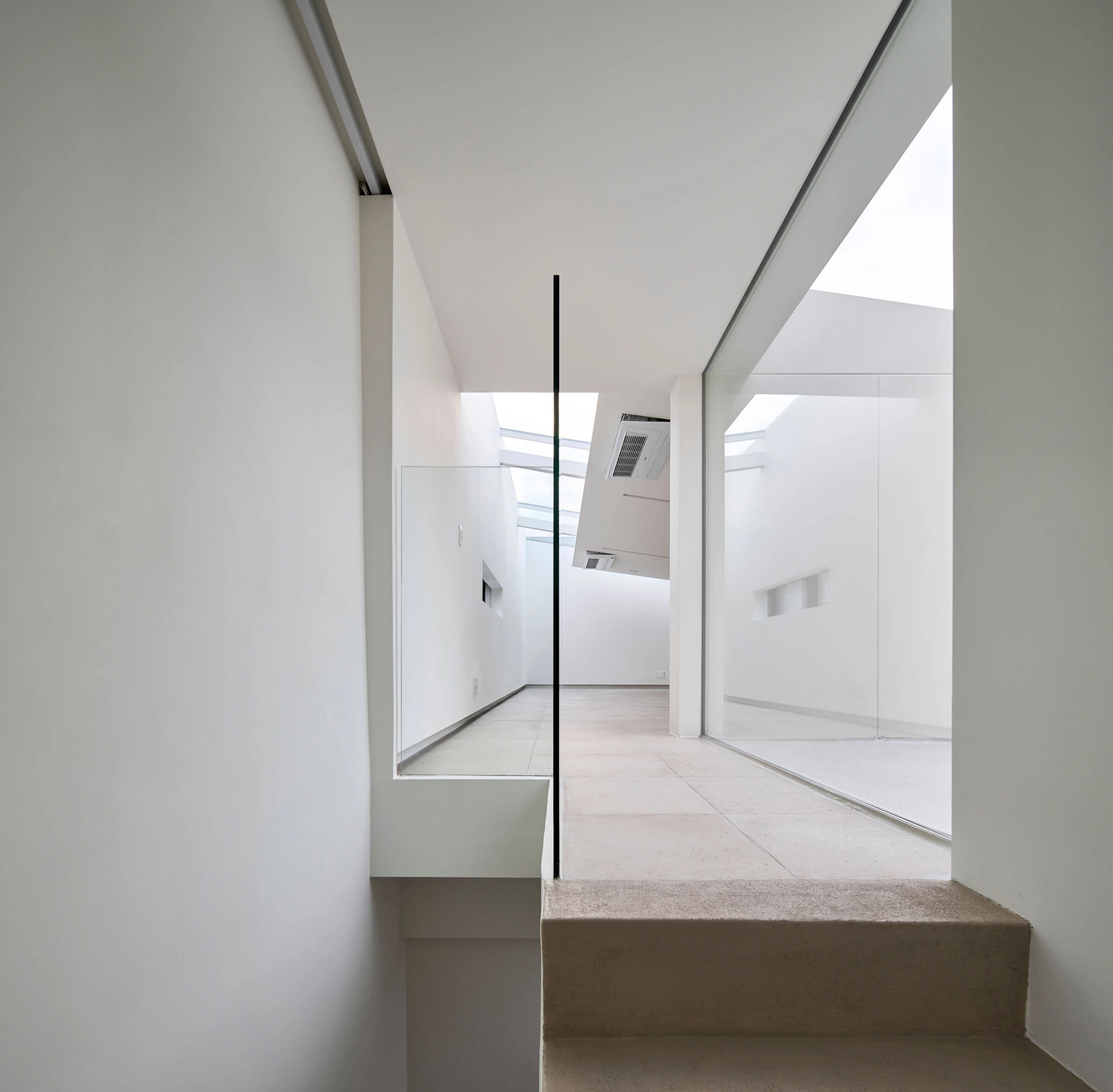 首尔 Nonhyeondong Rooftop 极简空间设计丨韩国首尔丨Space matter-10