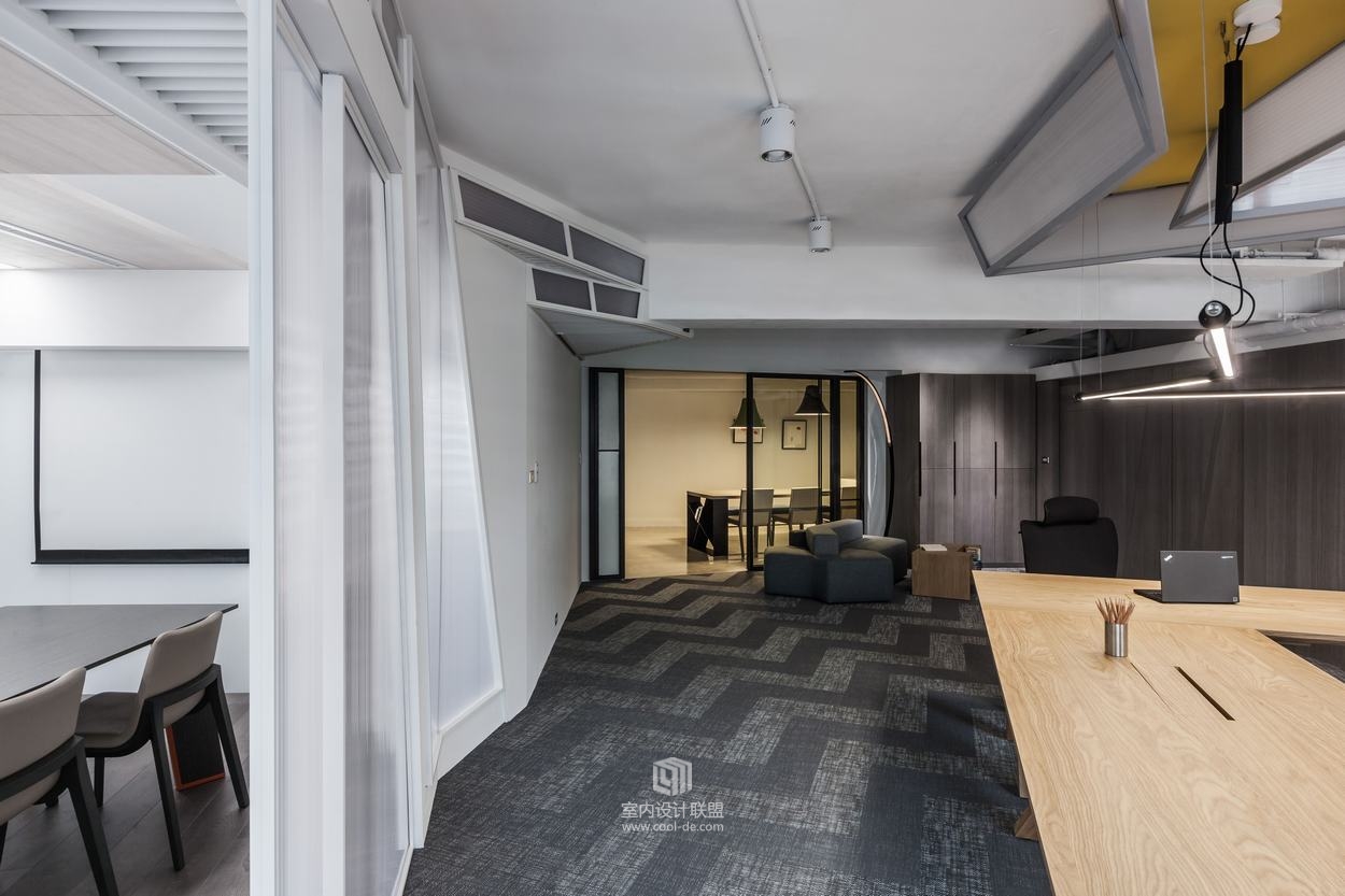 黄仁辉设计--走走-3