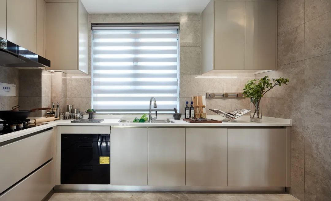 都会生活，现代艺术风格的奢雅空间-32