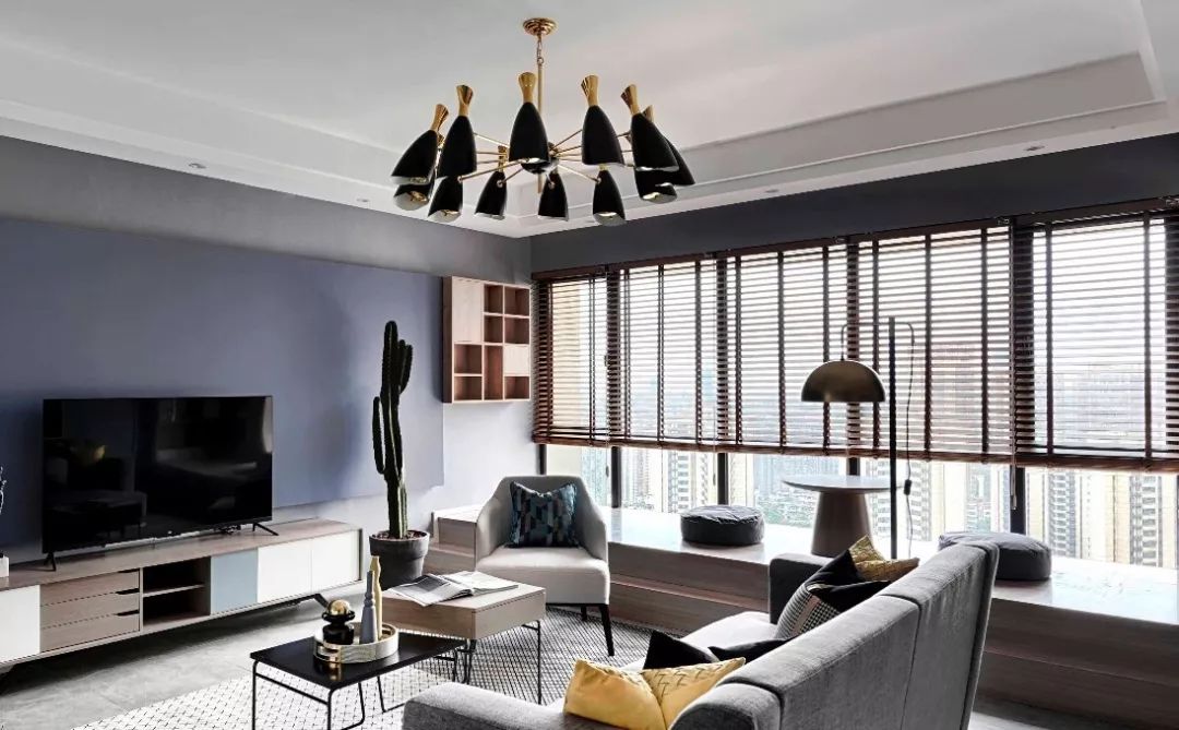 90 后小夫妻的 110㎡混搭三居室,原木、色彩与动漫的奇妙融合-12