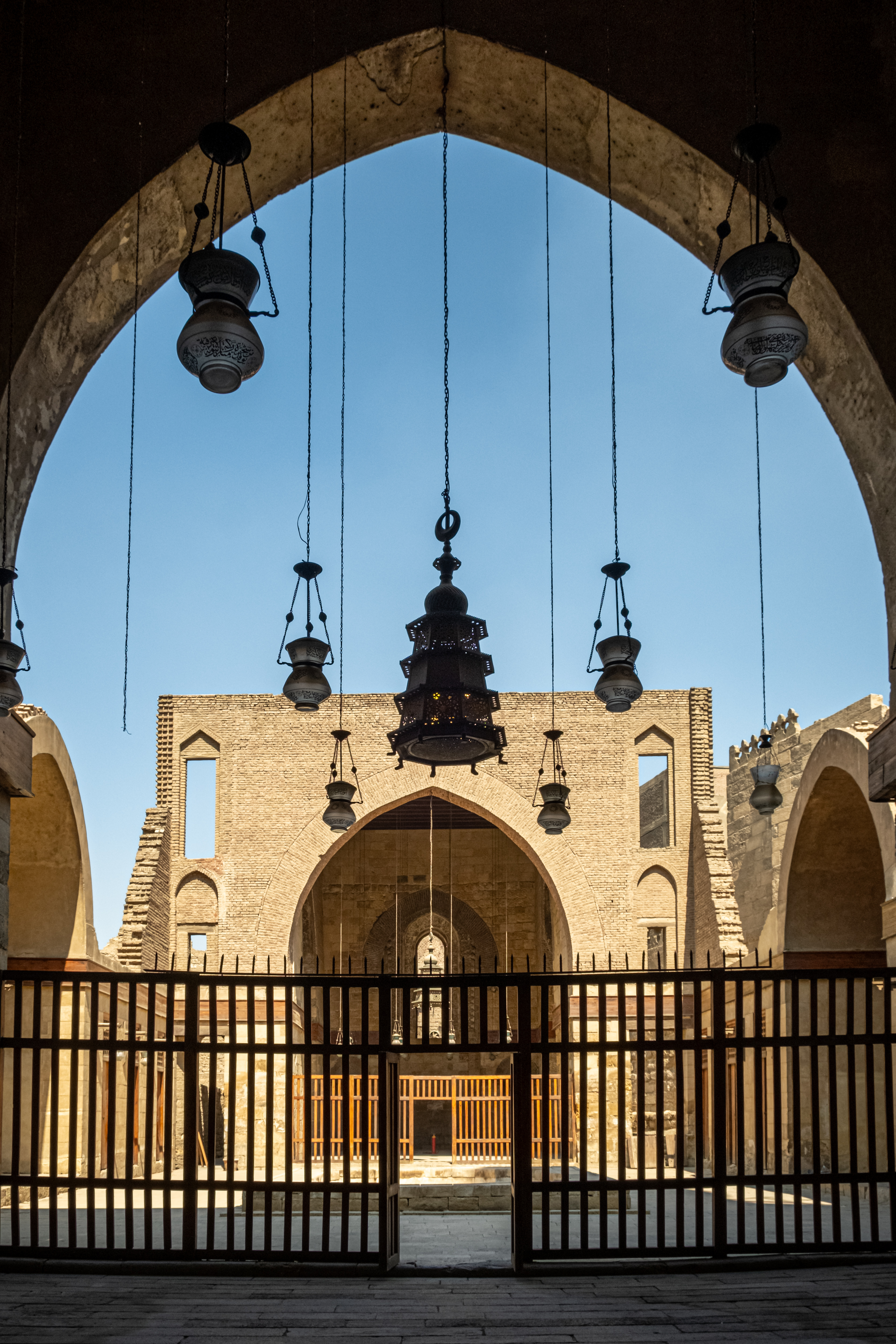 مجموعة السلطان قلاوون بشارع المعز بالقاهرة الفاطمية-5