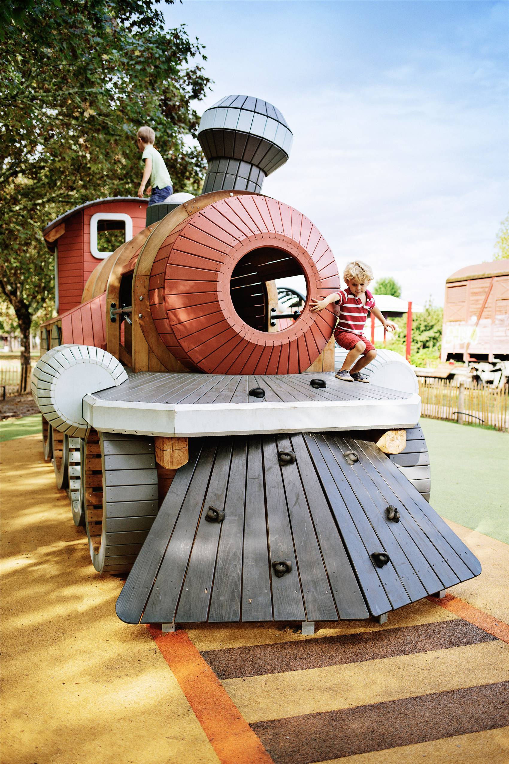 法国波尔多火车游乐场设施丨KOMPAN 全球设计中心-26